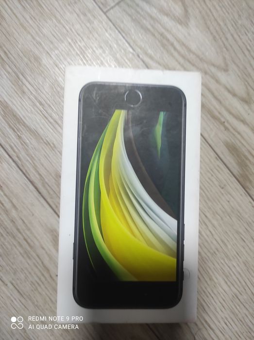 Iphone SE 20 черный
