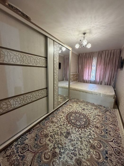 Продам чиланзар 6.  Двух комнатная.  Балкон 2*6