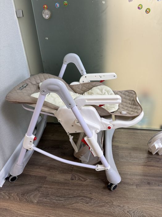 Детский стульчик для кормления