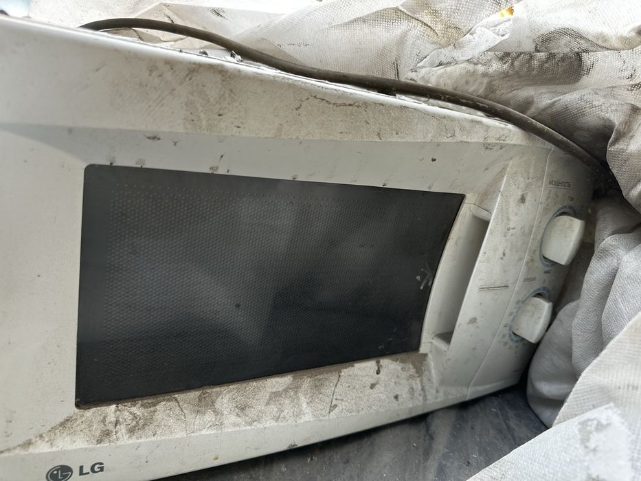 Продам микровалновку LG