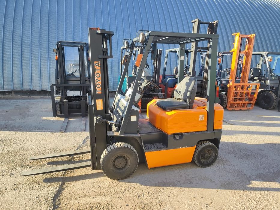 Продам вилочный погрузчик, кара