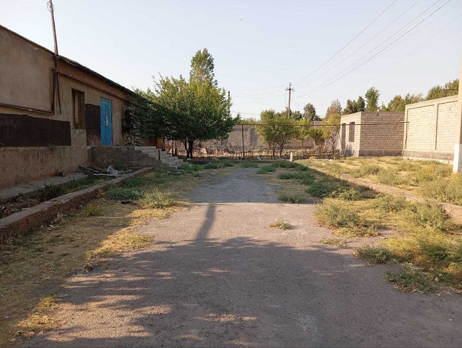 Продается земляной участок  40 соток Ахангоран