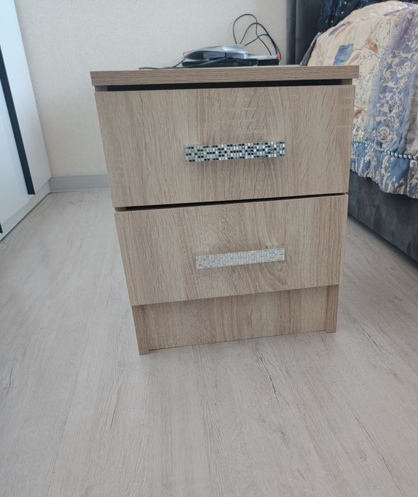 Тумба прикроватная