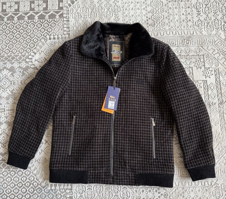 Продам мужскую куртку.