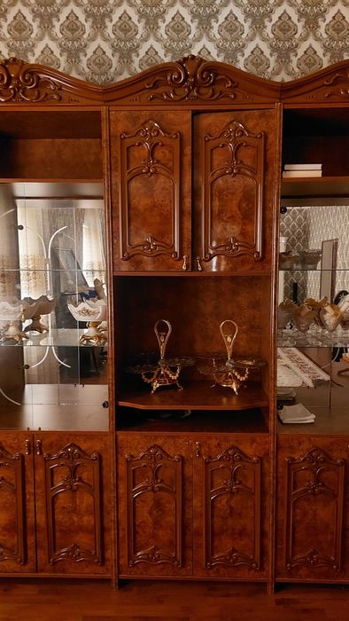 Стенка продаётся