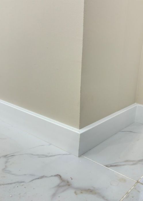 Плинтус устанофка pilintus ornatamiz