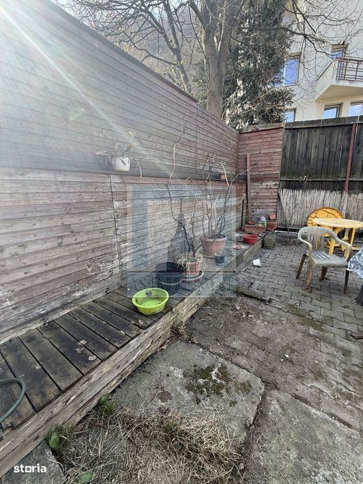 Apartament 3 camere,82 mp utili, la casa, singur in curte-zona Central