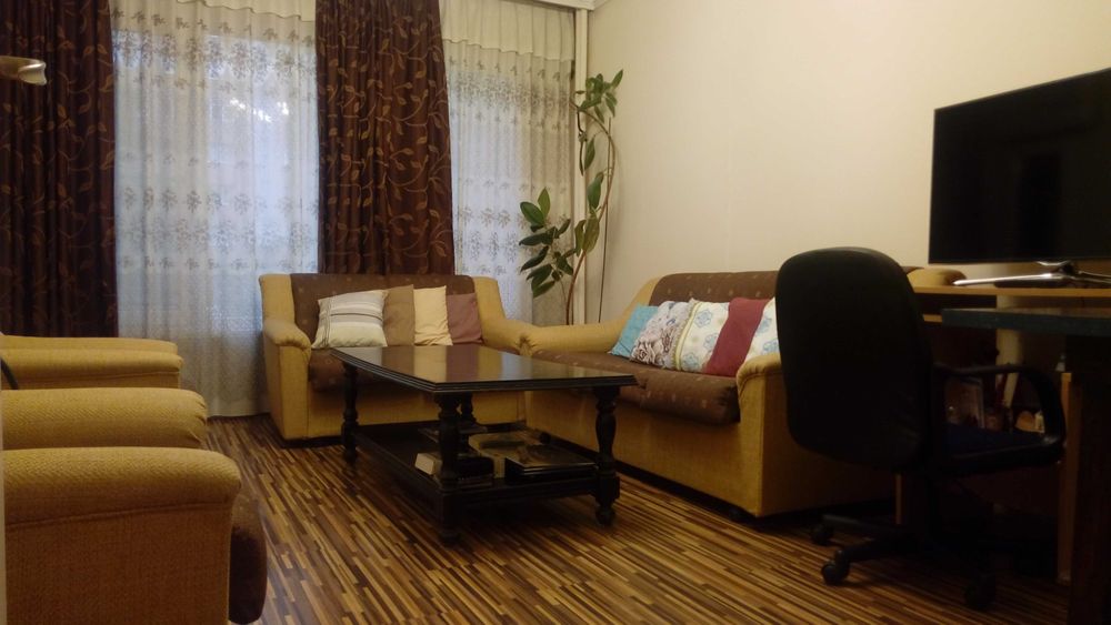 Продава се Тристаен апартамент в София, Белите брези - 80 кв.м за 2375 €/кв.м - Снимка #2