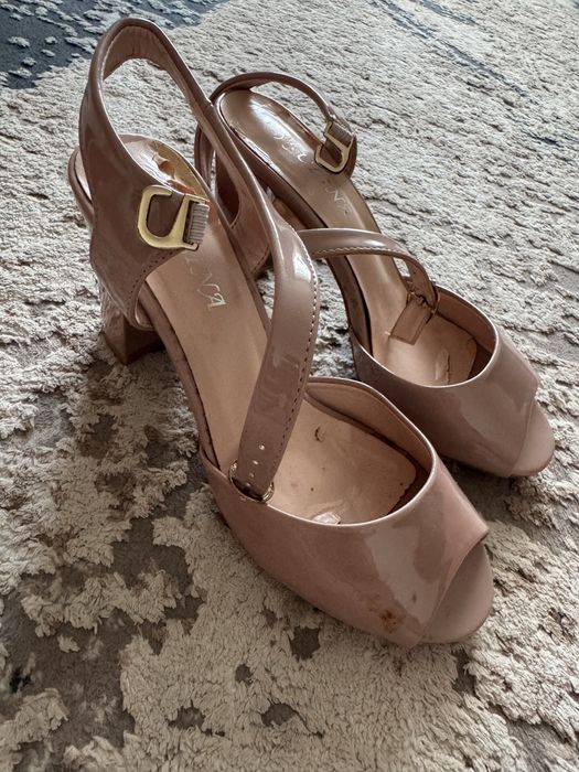 Продам женскую одежду