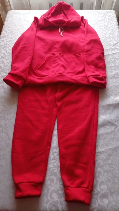 Спортивные костюмы