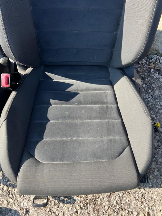 Салон от VW Golf 7 хечбег обикновен плат подгрев алкантар  ном 106