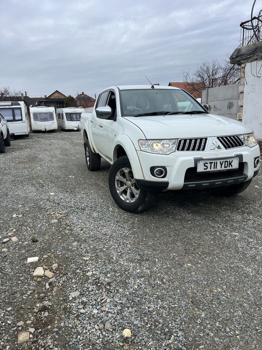 Mitsubishi l200 2.5D Barbarian 4x4 an 2014 euro 5 am doua bucati