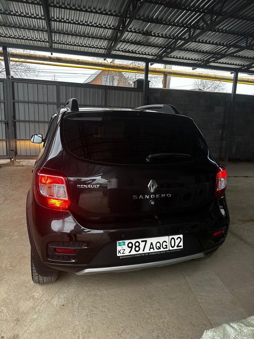 Рено Сандеро степвей