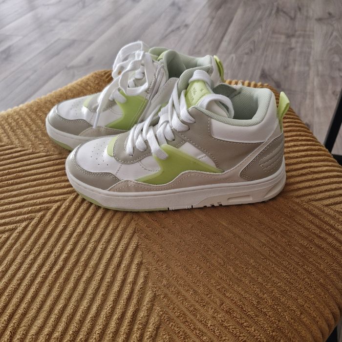 Ghete zara mărimea 32