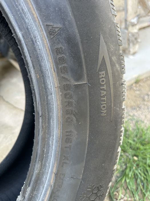 Покрышка на Lexus 570