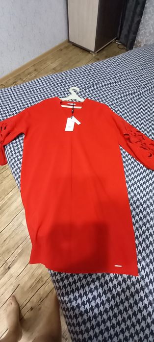 Продам платье новое