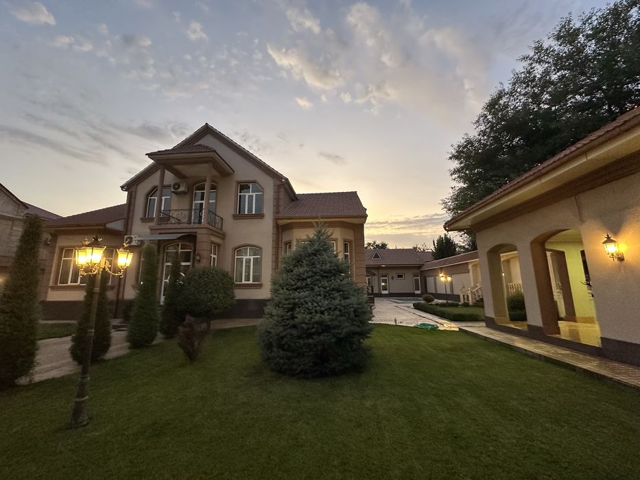 Chilonzor tumaniDomraobodda 13 sotihli hovli sotiladi