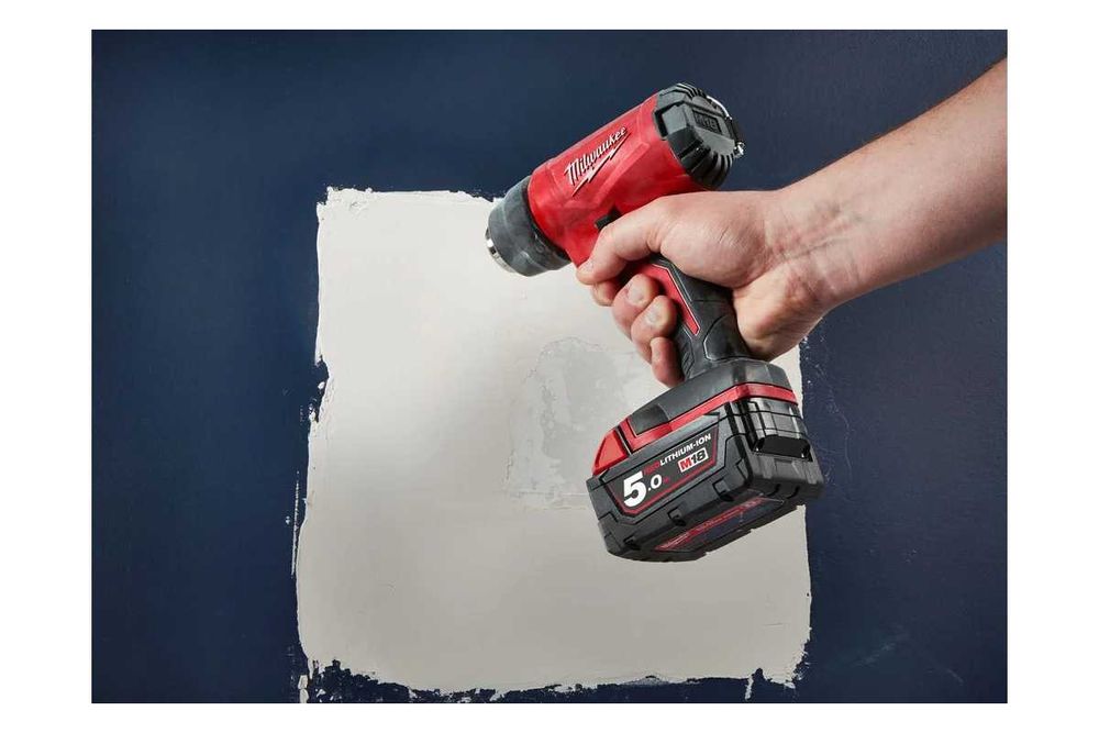 Аккумуляторный фен Milwaukee M18 BHG-502C