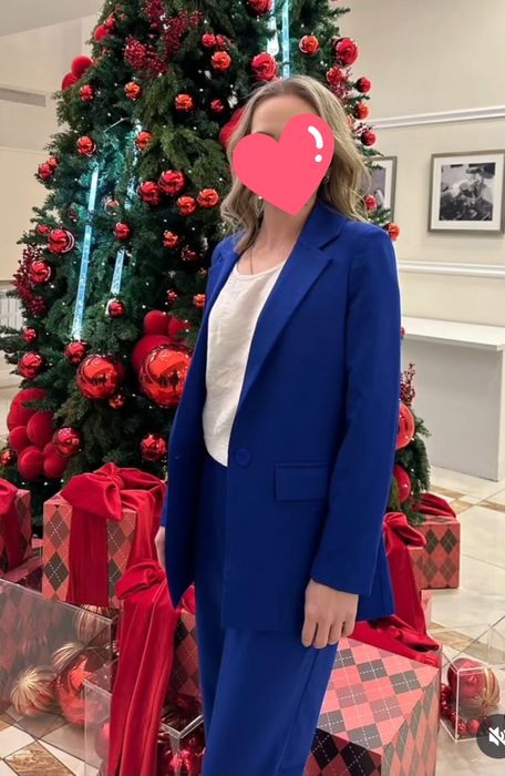 Продам брючный костюм