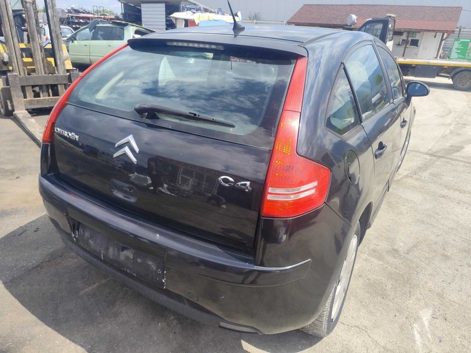 Citroen C4 1.6HDI - 109к.с - 2005г само на части