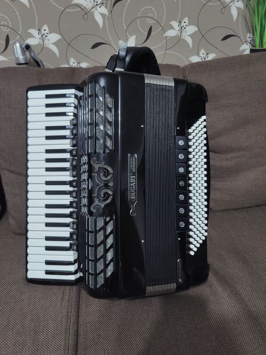 Acordeon Bugari Armando 2+2