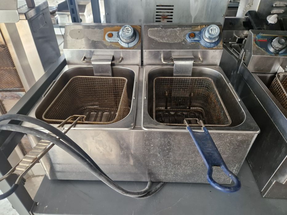 Grill. electric sau gaz  cu banc, la 380v