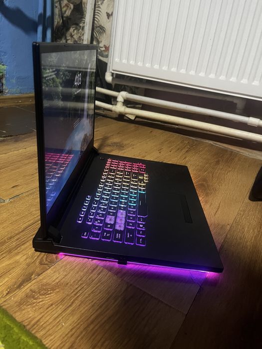 Vand asus rog strix g712LU i7