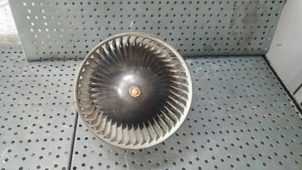 Aeroterma ventilator habitaclu ford fiesta 6 cb1 ccn vp8e2h18456aa 0130115551 3137231000