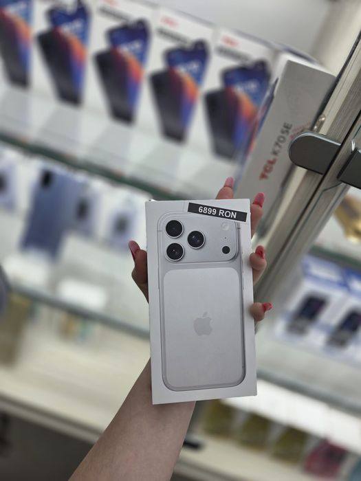 Humor GSM vinde - iPhone 17 Pro / 256 GB / Silver / Sigilat / Garantie / Rate