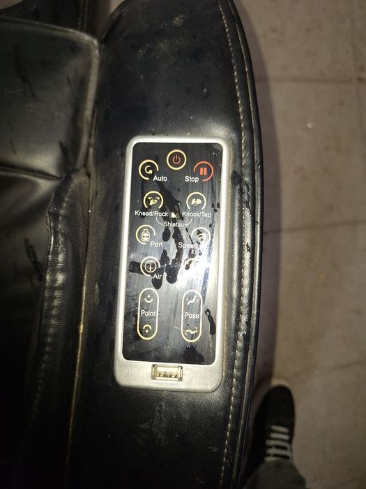 Продавам масажен стол