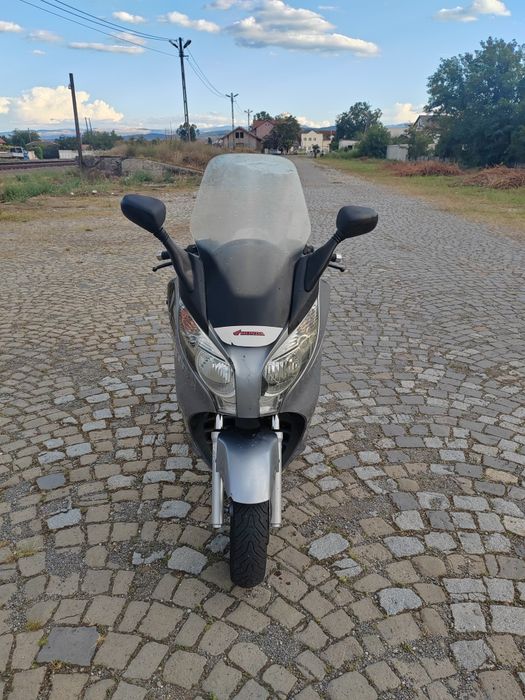 Vând maxi-scuter Honda S-wing 125