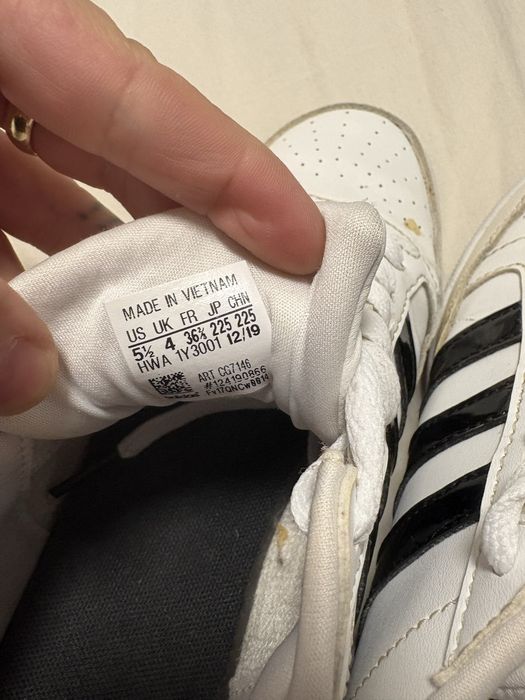 Adidas model clasic