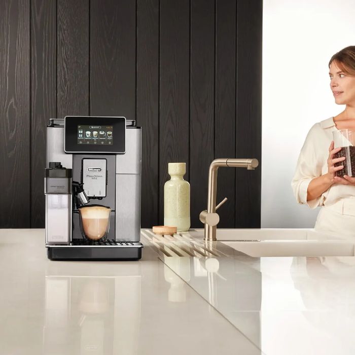 Кофемашина DeLonghi ECAM610.75.MB