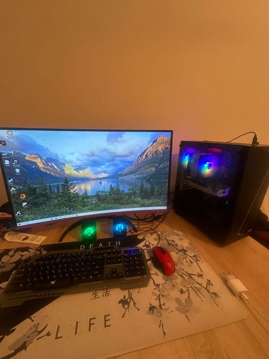 Продам игровой мошный Пк xeon 2666 v3 gtx 1070 8gb ram 16 монитор 32