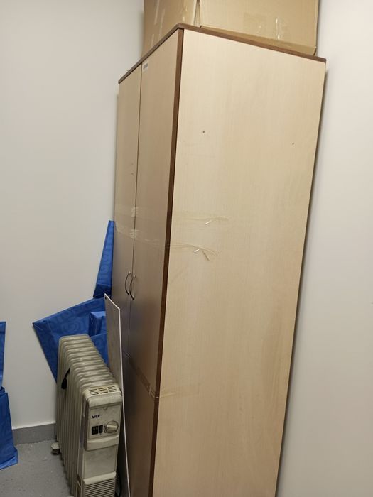 Срочно продам шкаф