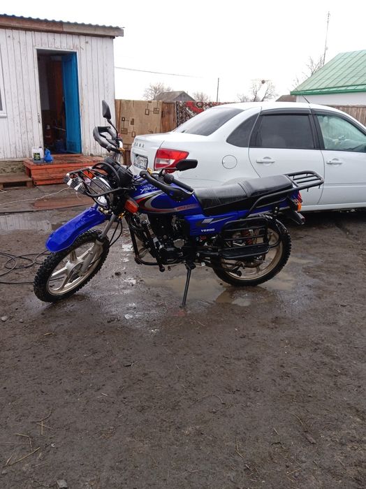 Продам мотоцикл 200куб