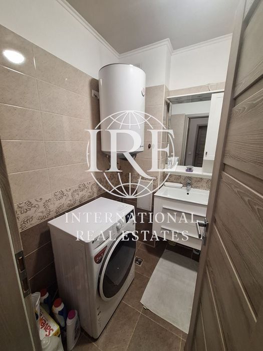 Продава се Тристаен апартамент в Варна, Възраждане 1 - 100 кв.м за 1198 €/кв.м - Снимка #11