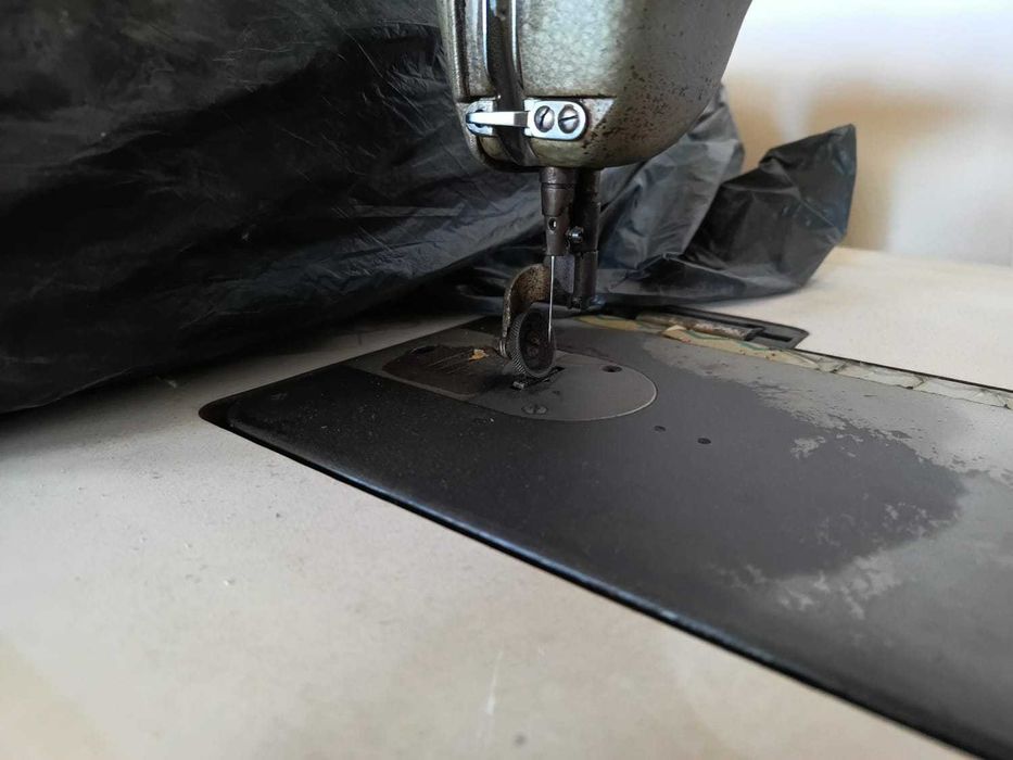 Masina de cusut paff