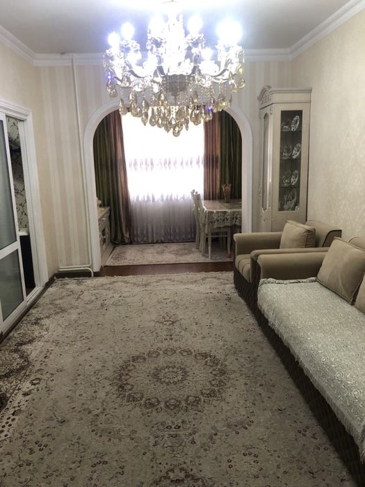 Юнусабад 10 кв. 4/2/5 продаётся квартира