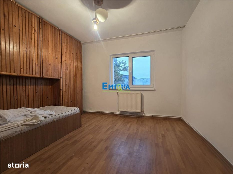 Apartament spatios 3 camere decomandate, 2 bai, etaj 3, zona Mioritei,
