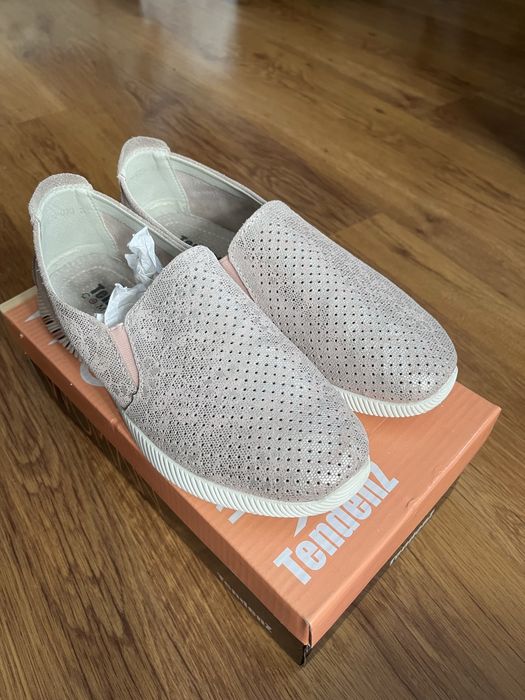 Ежедневни обувки от естествена кожа в бледорозов цвят