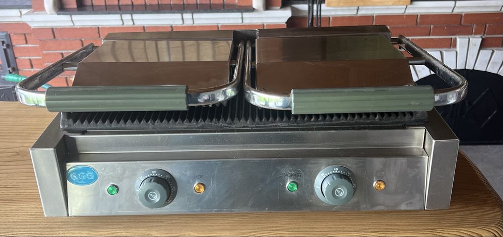 Grătar electric  PROFESIONAL GGG – 4,4 kw - dublu