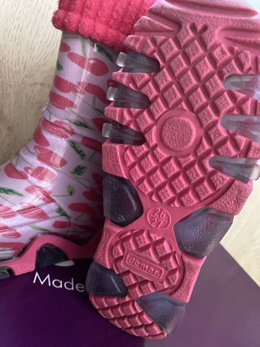 Резиновые сапоги на девочку