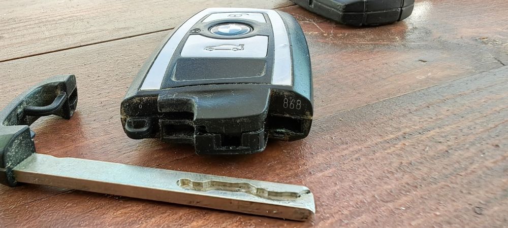 Оригинални ключове за BMW