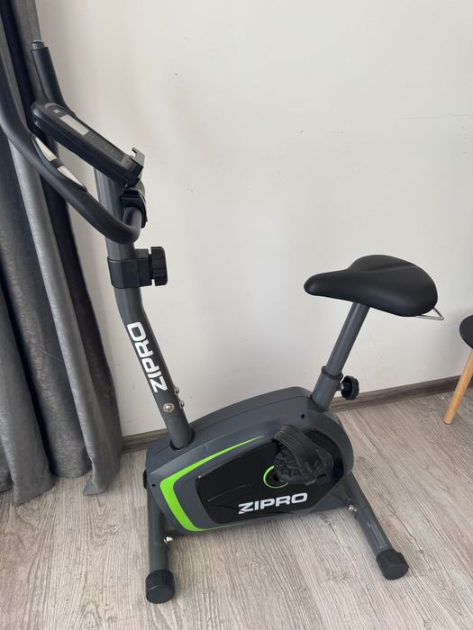 Продавам Велоергометър Zipro Drift