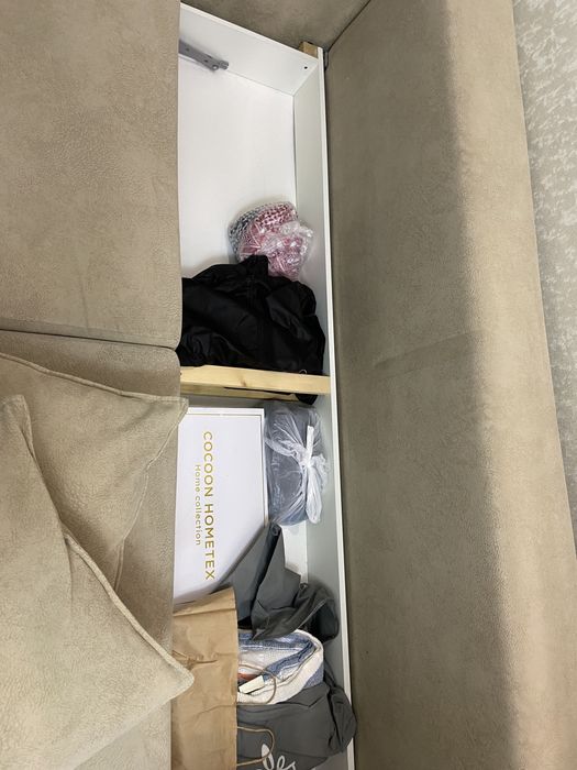 Диван, раздвигается, б/у.