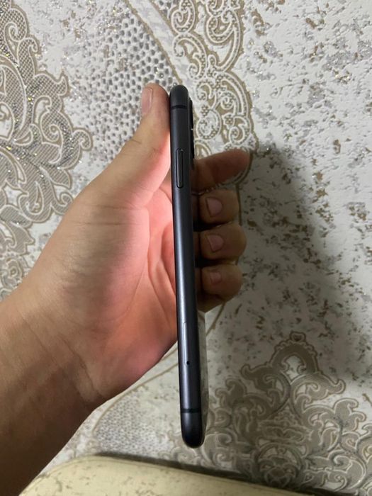 Прадам айфон 128гб