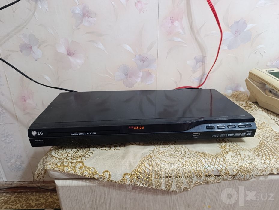 DVD PLAYER LG  с  пультом в рабочем состоянии