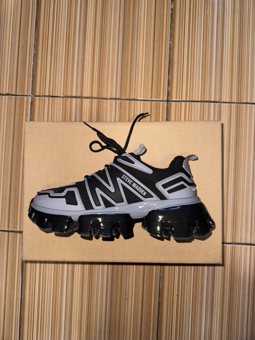 Adidasi barbati steve madden noi