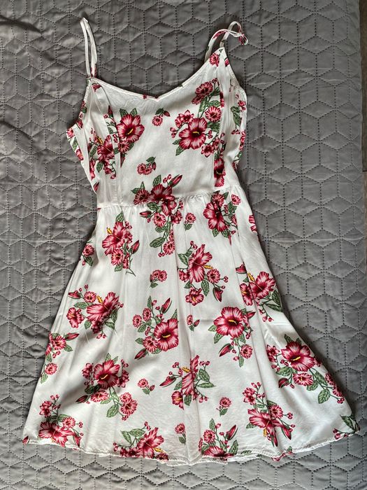 Нови Рокли H&M